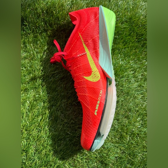 FD8411-600 Men’s 10.5 & 11 Nike Victory 2 Track & Field Distance Spikes No Box main image 10